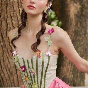 LACEMADE FLOWER VINE PHANTOM CORSET DRESS   XS with strong boning .NWT